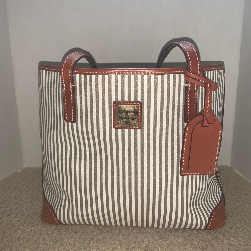 Dooney & Bourke Bag